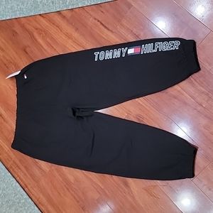 NWT size XL Tommy Hilfiger sweatpants